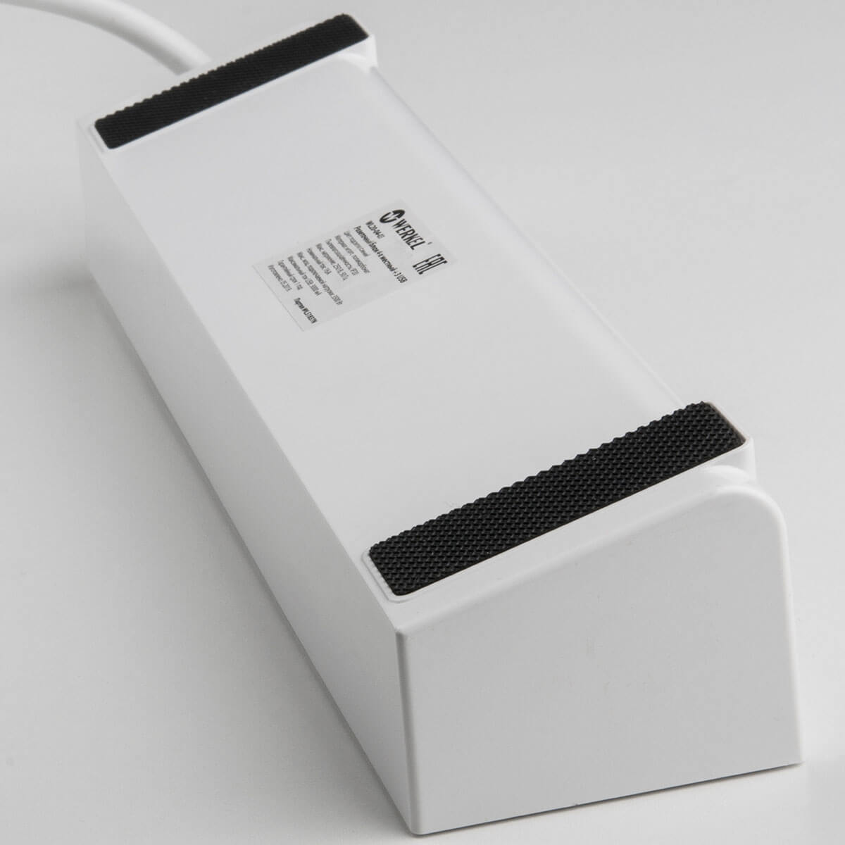 Розеточный блок 4гн 3USB х 1,7м с/з Werkel WL20-04-03 4690389128387 4690389128387 - магазин электротехники Electroshop