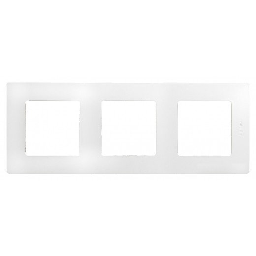 Рамка Legrand Etika 3 поста, белый 672503 672503 - магазин электротехники Electroshop