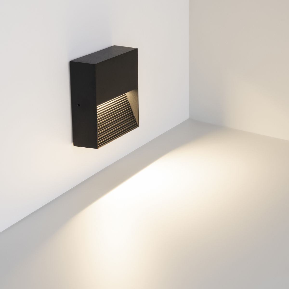 Cветильник для ступеней Arlight LGD-RIBONIK-S114x114-5W Day4000 (Черный, 50 deg, 230V) (IP65 Металл) 062919 062919 - магазин электротехники Electroshop