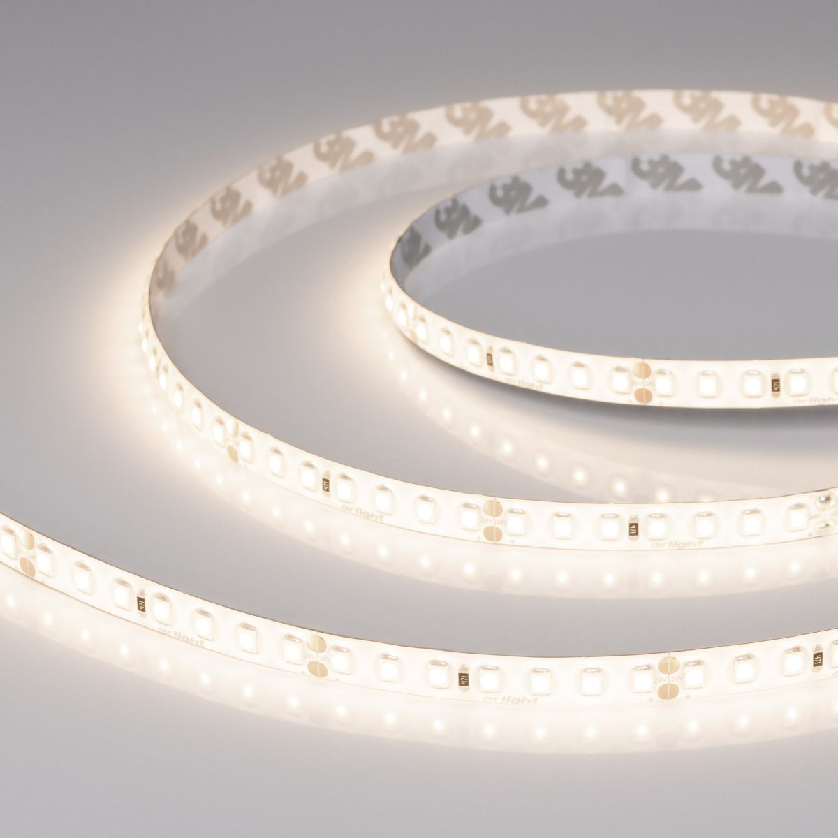 Светодиодная лента герметичная Arlight ULW-SE-A140-8mm 24V Day4000 (5 W/m, IP65, 5m) 057515(1) 057515(1) - магазин электротехники Electroshop