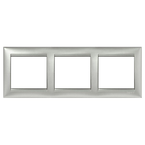 Рамка Legrand Valena 3 поста Алюминий 770153 770153 - магазин электротехники Electroshop