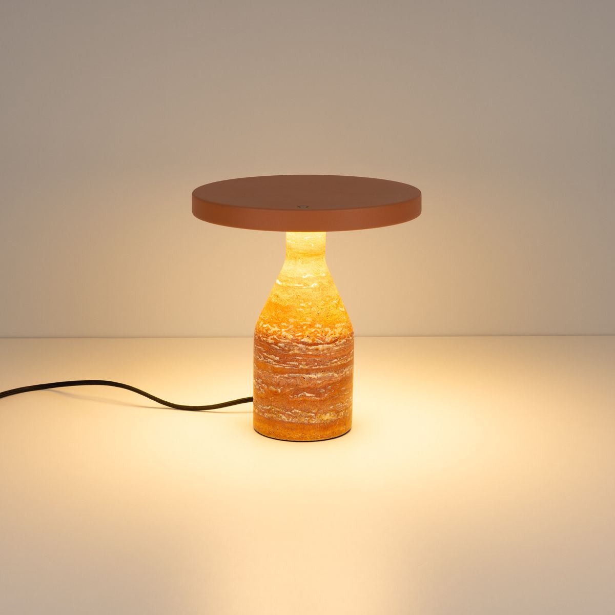 Настольная лампа Arlight SP-CROOD-TAB-R22.5x24-7W Warm3200-MIX (RD-BRG, 140 deg, 230V) (IP20, Травертин) 061732 061732 - магазин электротехники Electroshop
