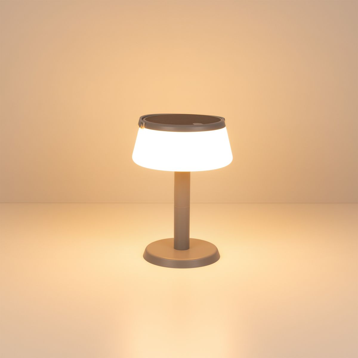 Настольная лампа аккумуляторная Arlight SP-TRAFO-1.5W Warm2700 (Серый, 120 deg, 5V) (IP54 Пластик) 060825 060825 - магазин электротехники Electroshop