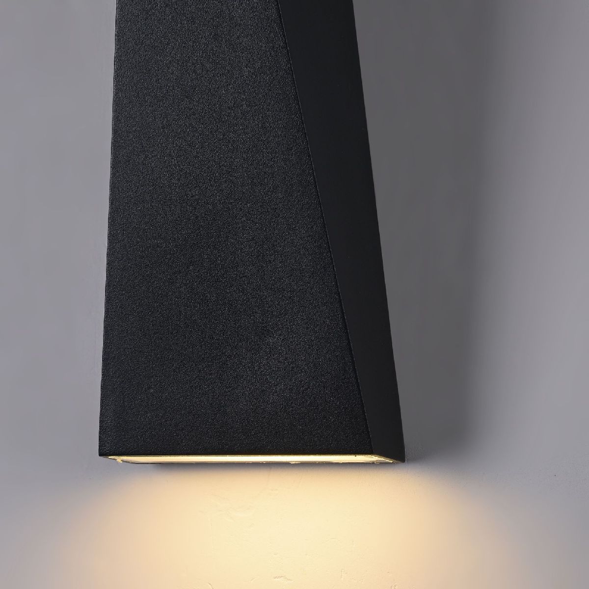 Уличный настенный светодиодный светильник Maytoni Times Square O580WL-L6B O580WL-L6B - магазин электротехники Electroshop