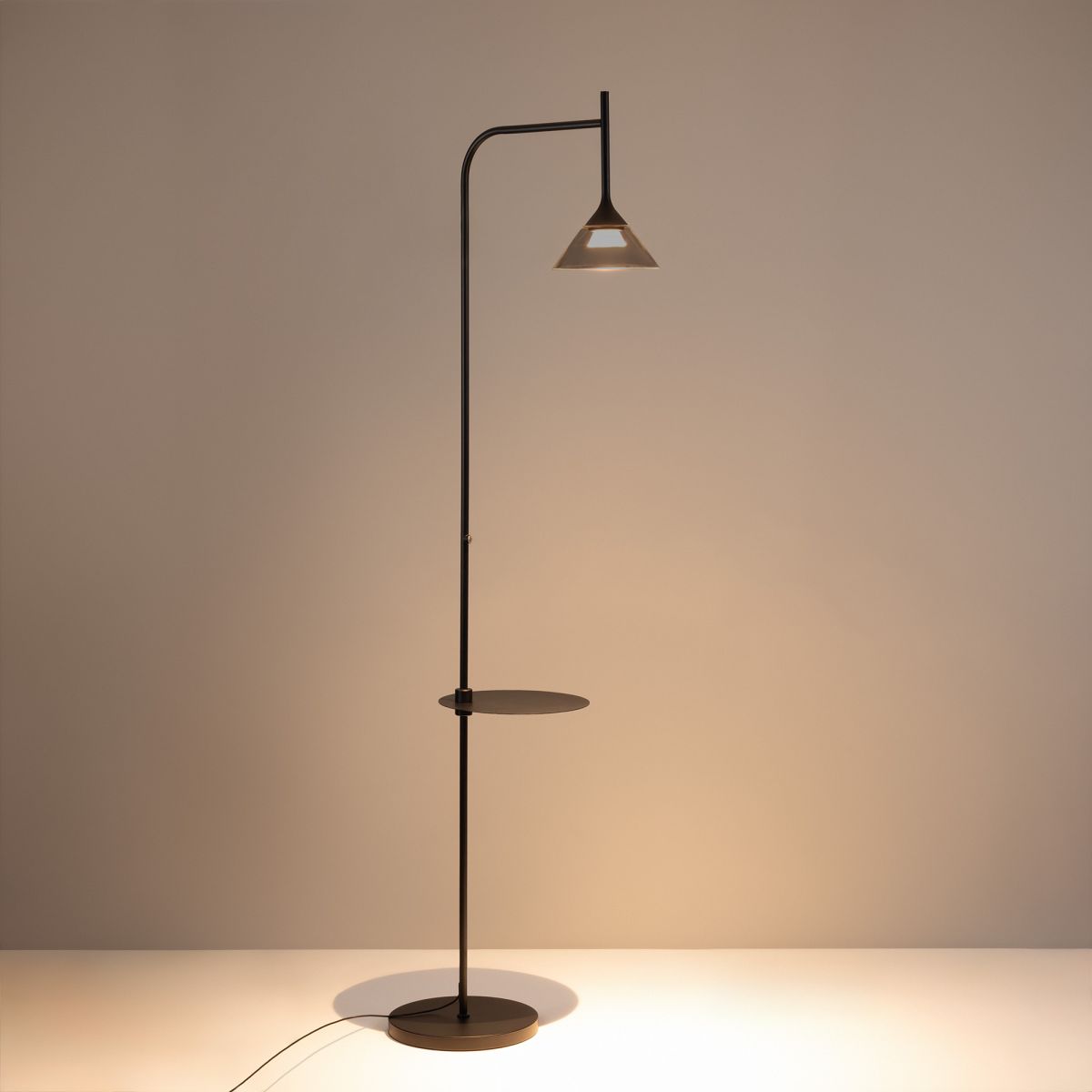 Торшер Arlight SP-OMBRELLO-FLOOR-7W Warm3000 (BK, 30 deg, 230V) (IP20 Металл) 059594 059594 - магазин электротехники Electroshop