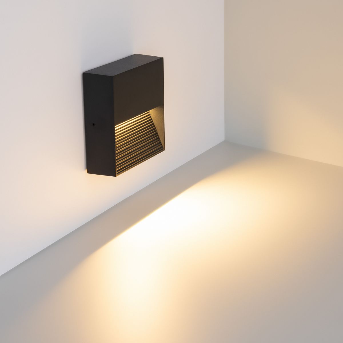 Светильник для ступеней Arlight LGD-RIBONIK-S114x114-5W Warm3000 (Черный, 50 deg, 230V) (IP65 Металл) 056713 056713 - магазин электротехники Electroshop