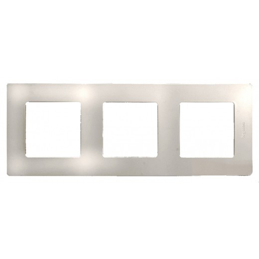 Рамка Legrand Etika 3 поста, слоновая кость (бежевый) 672513 672513 - магазин электротехники Electroshop